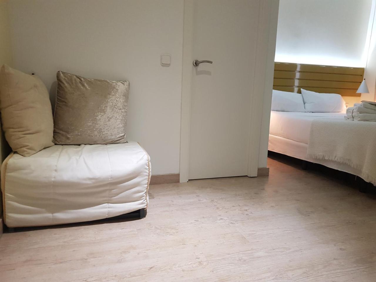 Le Petit Palue-fuencarral Gasthof Madrid
